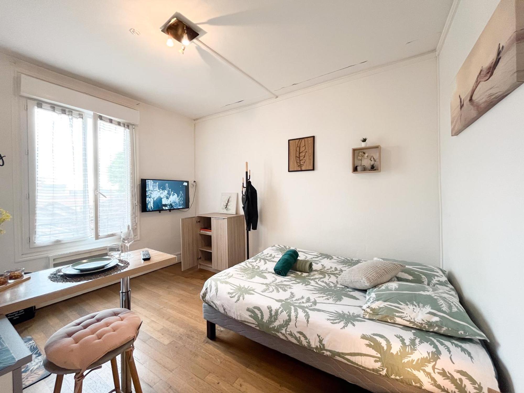 Balade A Montlucon Apartment Exterior photo