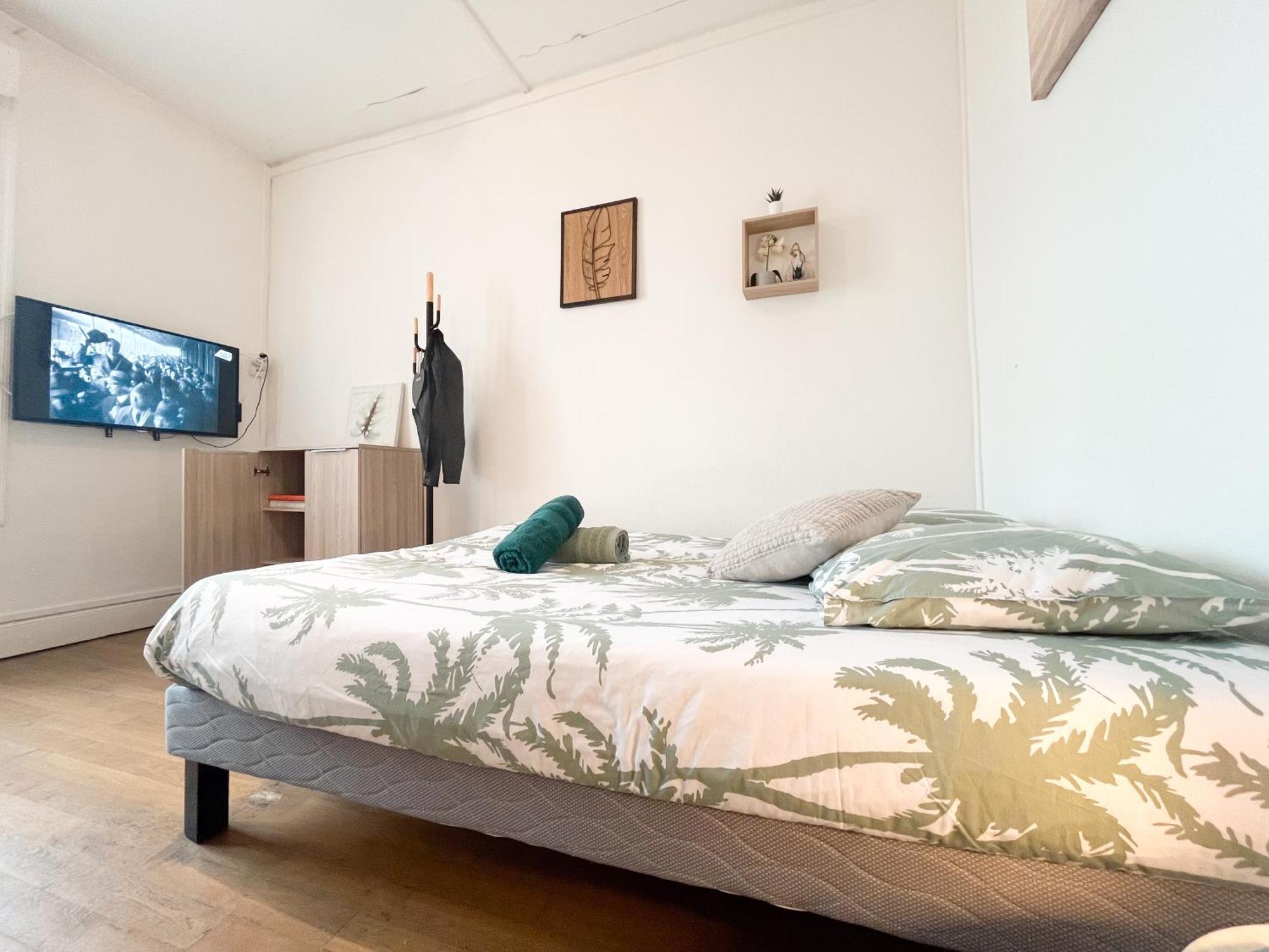 Balade A Montlucon Apartment Exterior photo
